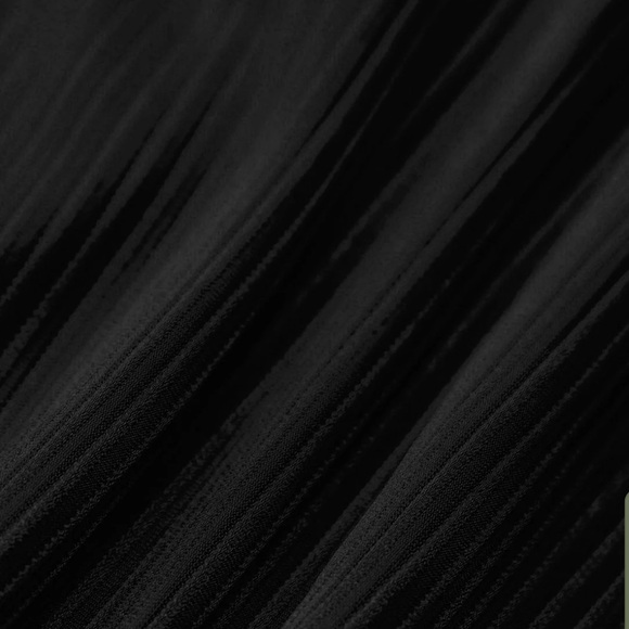 Berlook Balck Twist Backless Bikini Set, NWT - Picture 6 of 7